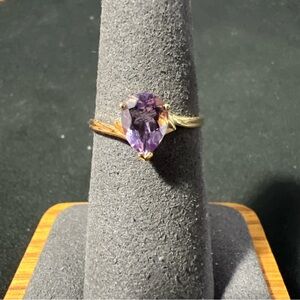 10K Solid Gold Large Pear Shape Amethyst Ring Size 7